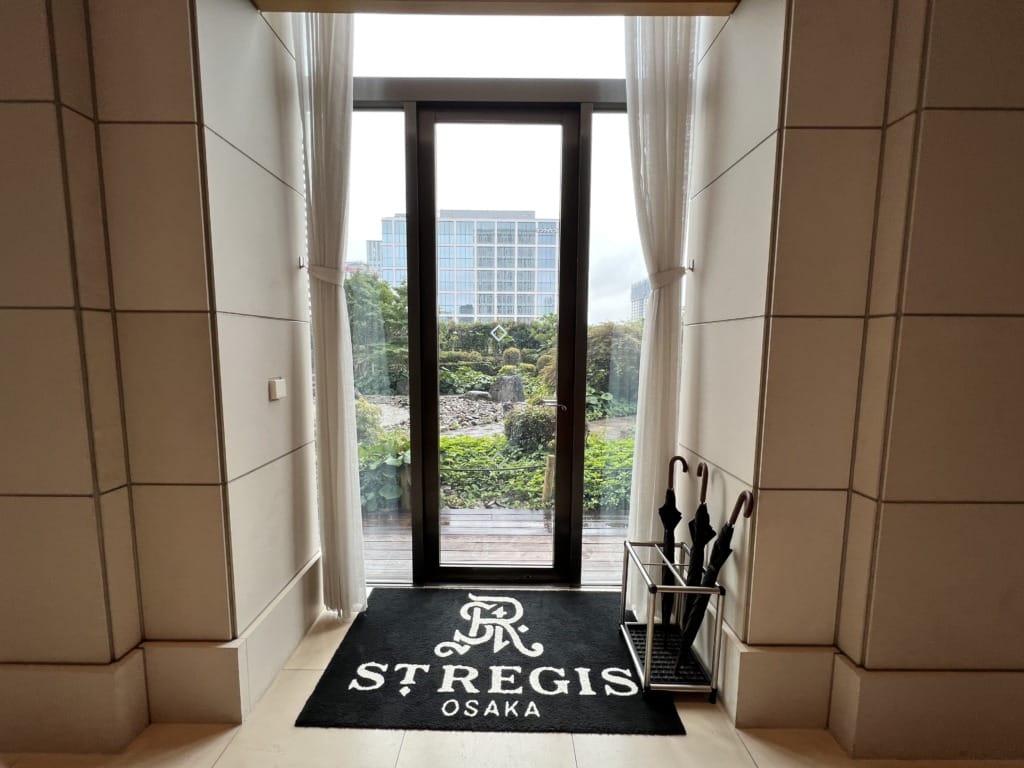 セントレジス大阪 喫煙所 画像