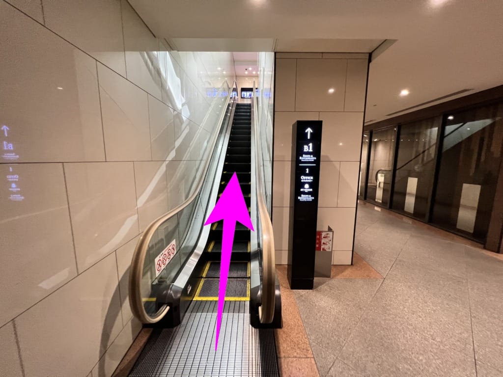 セントレジス大阪 アクセス 最寄駅 出口