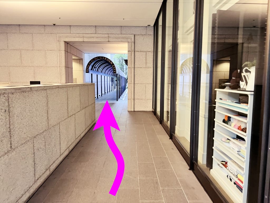 セントレジス大阪 アクセス 最寄駅 出口