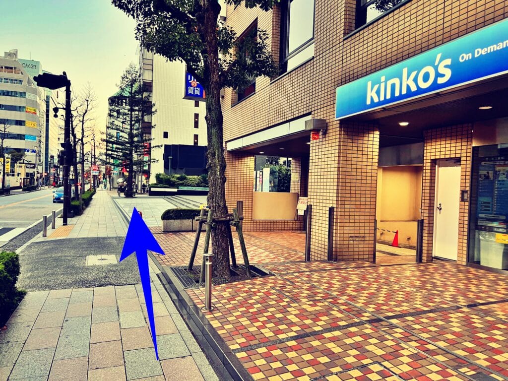 横浜ベイシェラトン　コンビニ