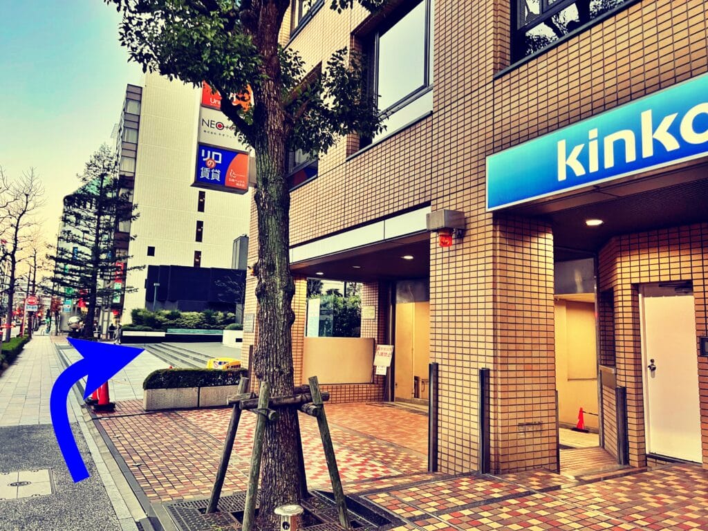 横浜ベイシェラトン　コンビニ