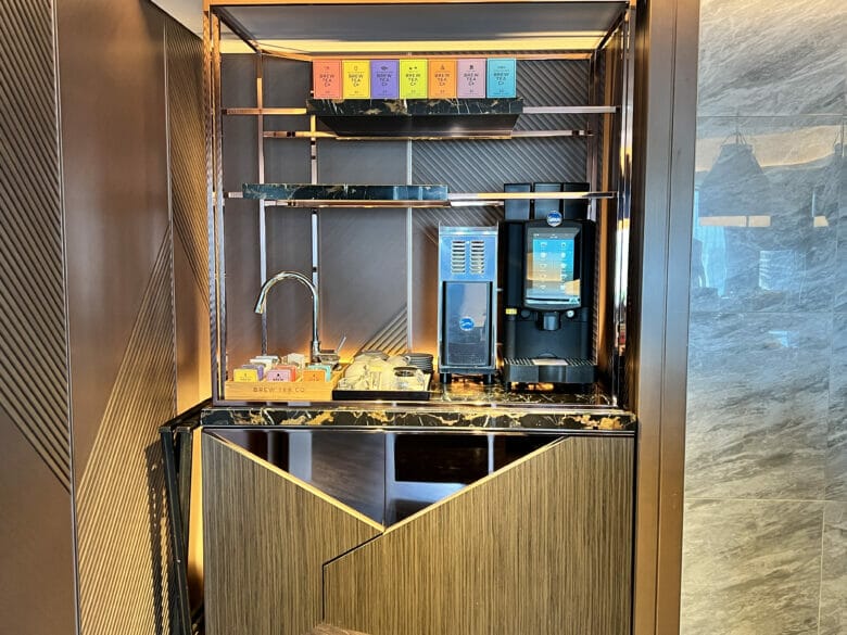 メズム東京　ラウンジ　プラチナ　2022　ブログ