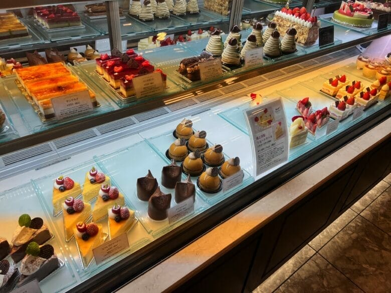 横浜ベイシェラトン　ケーキ屋さん　テイクアウト　ドーレ　予約