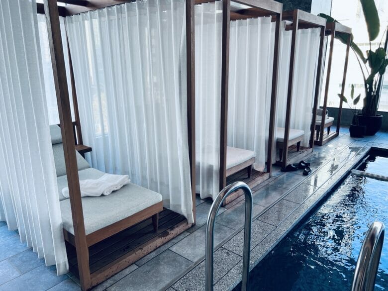 ウェスティン横浜　プール