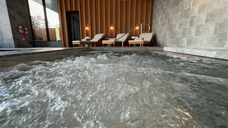 ウェスティン横浜　プール