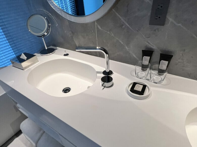 W大阪 マーベラススイート 宿泊記ブログ バスルーム Wホテル大阪 スイート