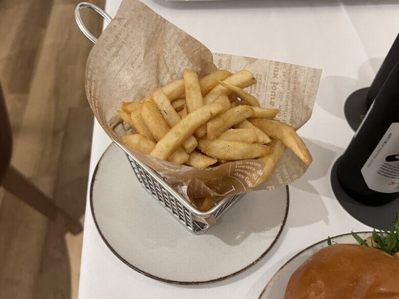 コートヤードバイマリオット名古屋　ルームサービス　インルームダイニング　メニュー