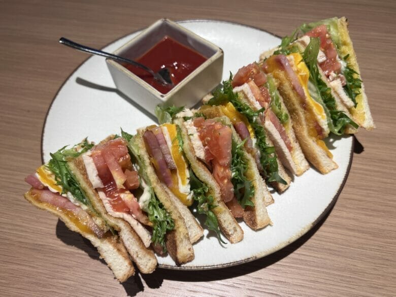 コートヤードマリオット名古屋　ルームサービス　インルームダイニング　メニュー　宿泊記　感想　口コミ