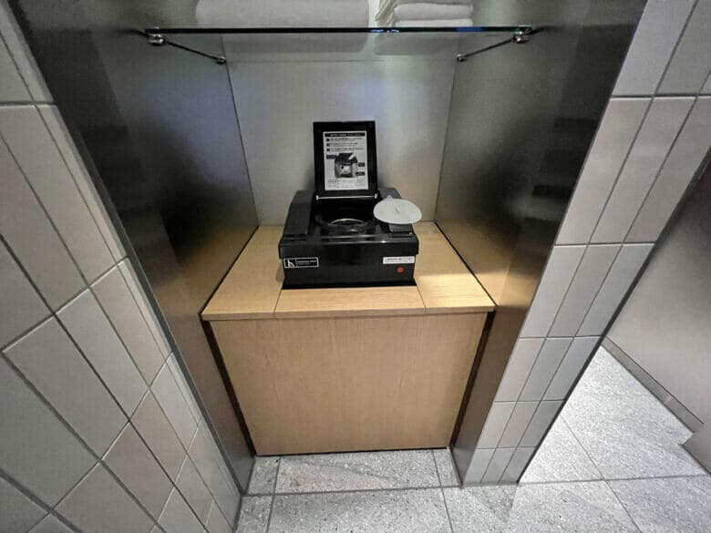 W大阪　プール　料金　無料　時間　予約　水着レンタル　プラチナ　宿泊者以外　子供 タトゥー