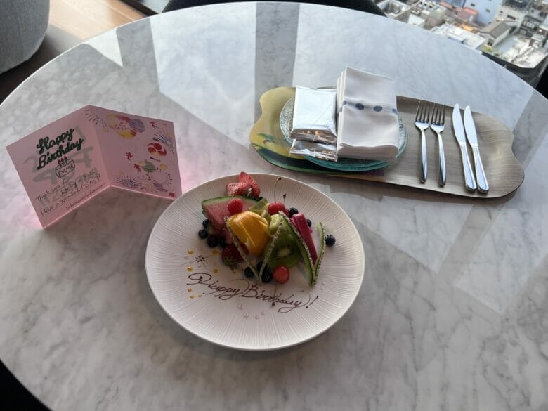 W大阪　Wホテル大阪　誕生日　ケーキ　サプライズ