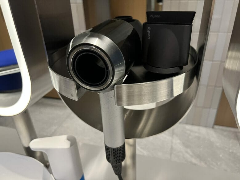 W大阪　プール　料金　無料　時間　予約　水着レンタル　プラチナ　宿泊者以外　子供 タトゥー