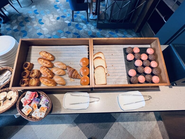 横浜ベイシェラトンホテル＆タワーズ　クラブラウンジ　朝食　ブログ　プラチナ　時間