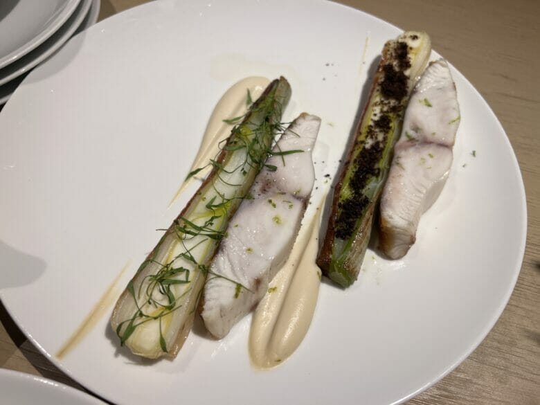 エディション東京　インルームダイニング　メニュー　ルームサービス