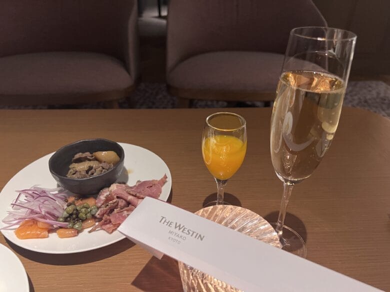 ウェスティン都ホテル京都　クラブラウンジ　カクテルタイム　画像