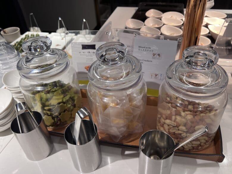 ウェスティン都ホテル東京　クラブラウンジ　プラチナ　アルコール　フードプレゼンテーション　カクテルタイム　マリオット　