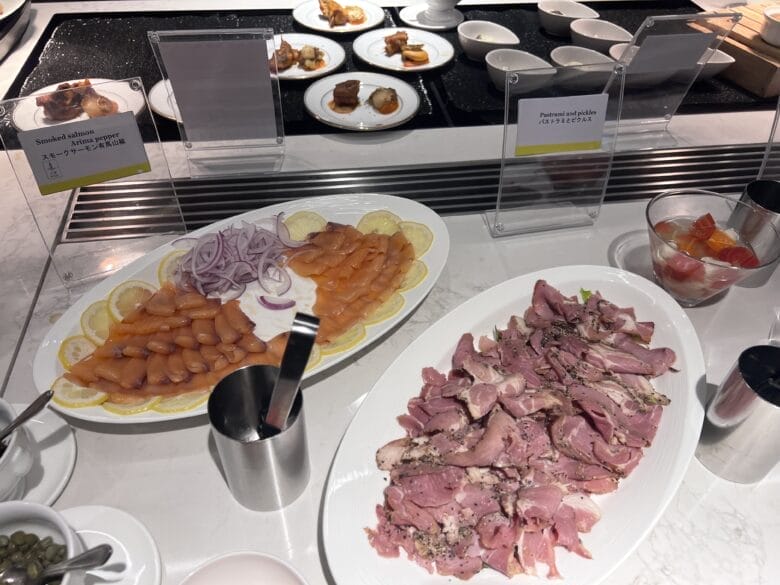 ウェスティン都ホテル東京　クラブラウンジ　プラチナ　アルコール　フードプレゼンテーション　カクテルタイム　マリオット　