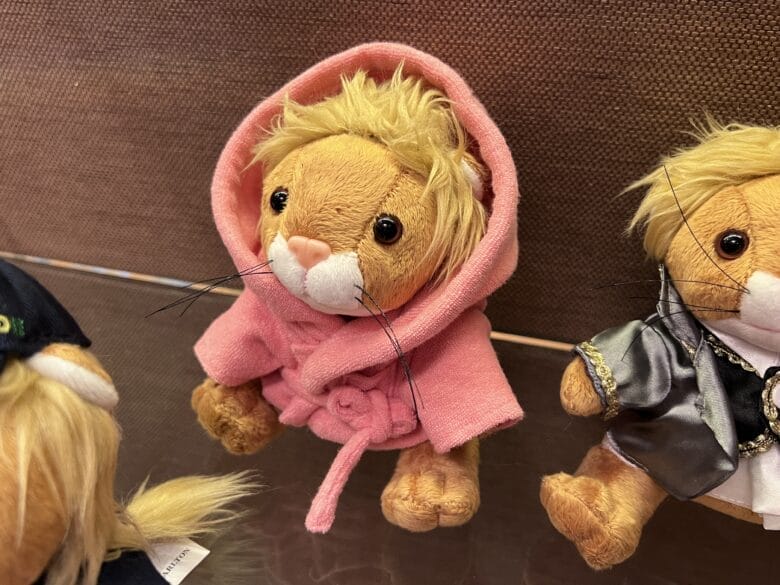 リッツカールトン大阪のぬいぐるみのライオンドール