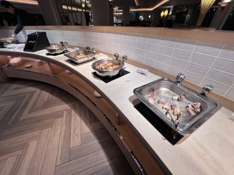 シェラトングランデトーキョーベイ　クラブラウンジ　アルコール　夜ご飯