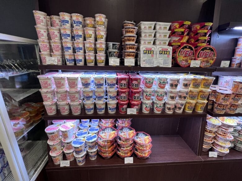 シェラトングランデトーキョーベイ　コンビニ　売店