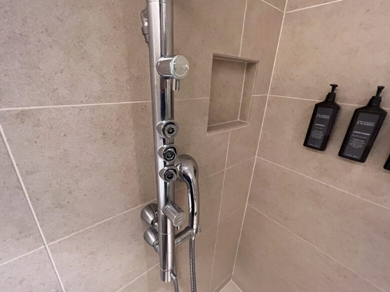 横浜ベイシェラトンホテル＆タワーズ　スイートルーム　部屋　ジュニアスイート　画像