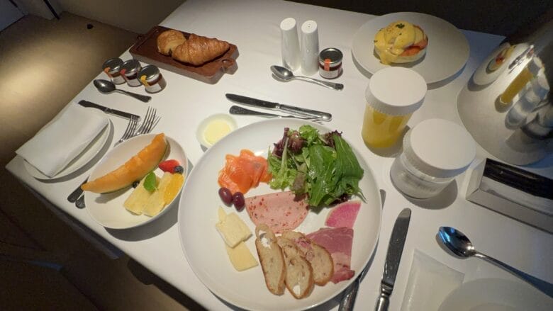 エディション東京　朝食　部屋