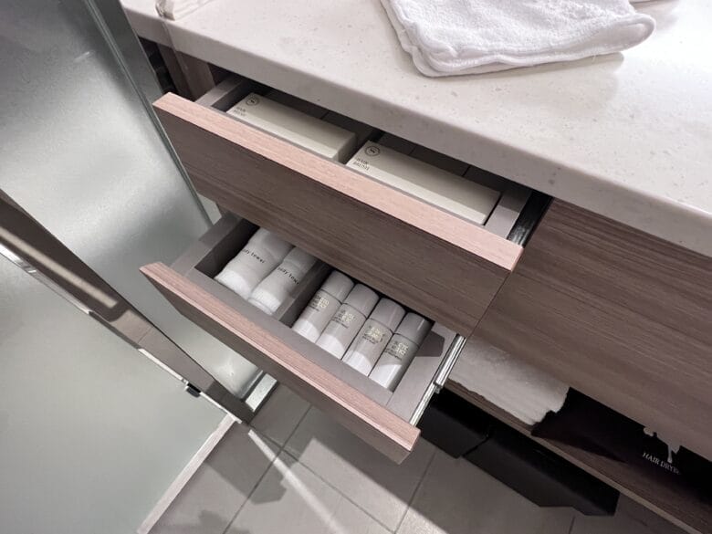 シェラトン都ホテル東京　アメニティー　シャンプー　化粧品