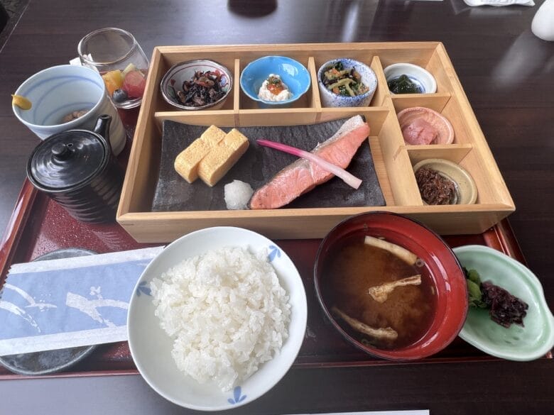 シェラトン都ホテル東京　朝食　和食　カリフォルニア